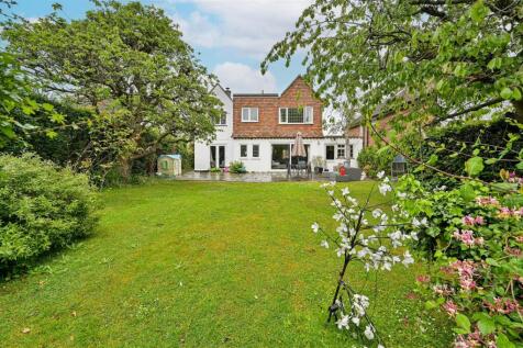 Photo 24 Woodend Road.jpg