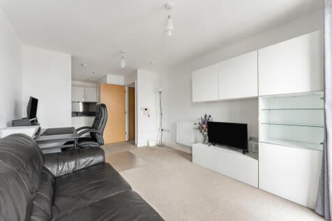 Reception/Kitchen