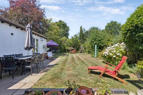 Norton Way South 331-037.jpg