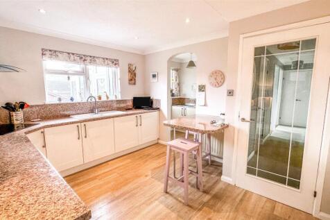 NEW KITCHEN.jpg
