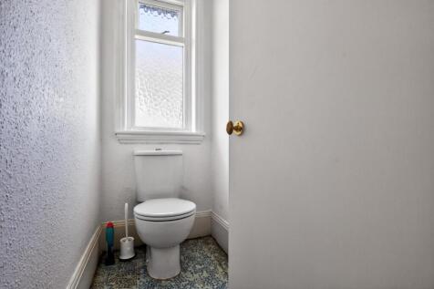 flat2-76otleyrd-13.jpg