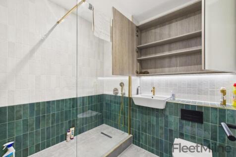 Master Bedroom & En-suite