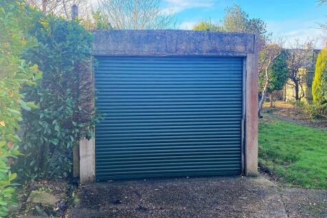 25 Hillcrest Ave - Garage.jpg