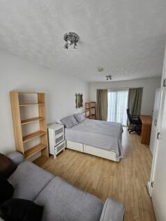 dennis-avenue-ng9-2rd-961208