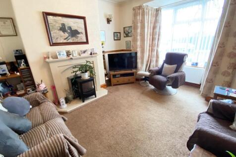 Lounge 5 Grand Cross.jpg