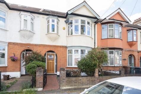 Wadham Avenue, E17
