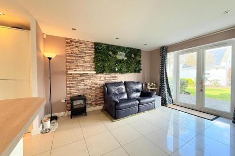 2 Bedroom House in BH14 0HR