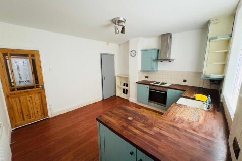 Fitted Dining Kitchen: