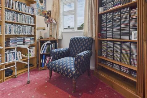 CAM04273G0-PR0161...