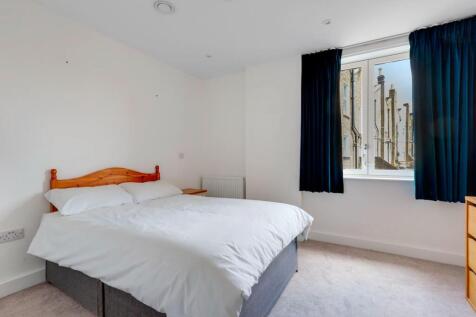 01-0002JHPropWorld - 1 Melody Court - 1-medium.jpg