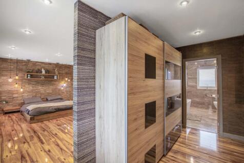 Master Dressing Room