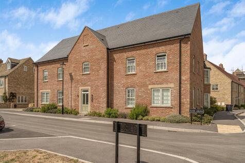 8 Rose Drive-3.jpg