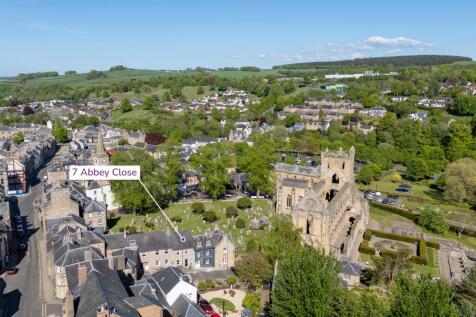 7_abbey_close_jedburgh-03.jpg
