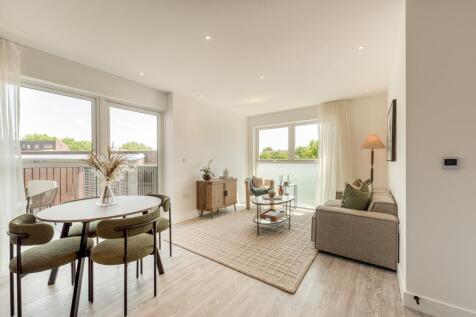 Kew Bridge Rise, Apartment 105, Wren House, 2-Bedroom, Dining &