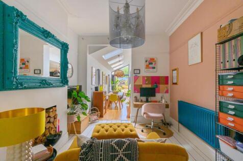 5H0RKE - Sitting Room A.jpg