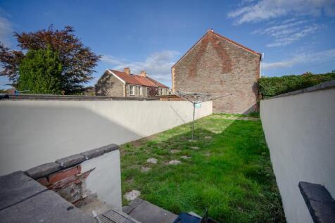 Rear garden pic 2.jpg