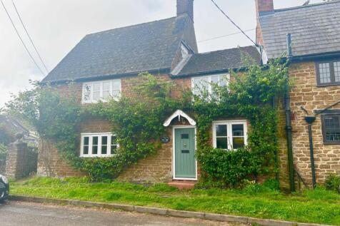 3 Bedroom Terraced in OX17 1SP