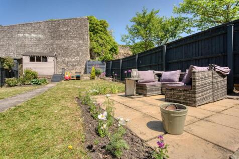 Rear Garden patio.jpg