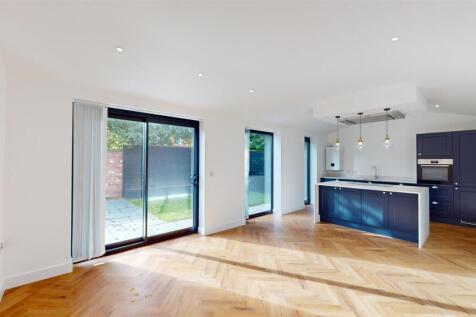 3-Hunters-Court-Mountfields-10182023_225756.jpg