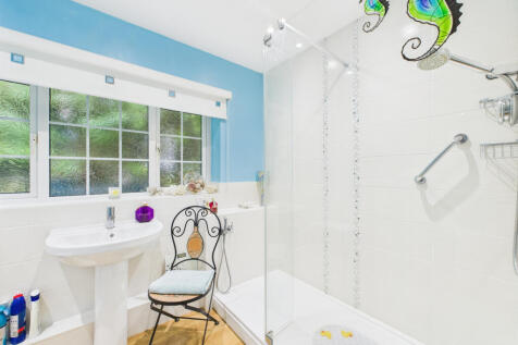 CAM02909G0-PR0466-STILL015