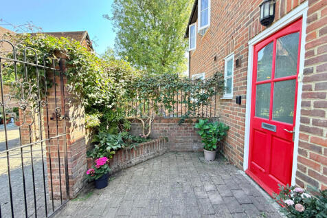 The George Mews photos (8)