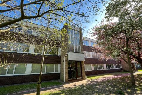 *****May be available sooner by arrangement with the outgoing tenants***** Fantastic opportunity to rent a furnished two-bedroom apartment on the top floor of a purpose-built low-rise development in t