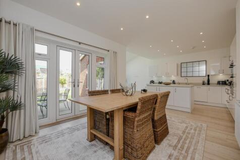 Kitchen/Breakfast/Family Room