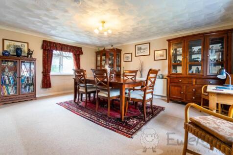 Sitting-Dining Room