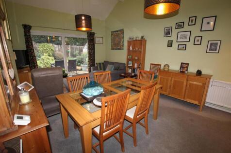 Lounge / Dining Room