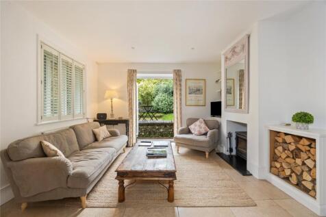 Sitting/Dining Room