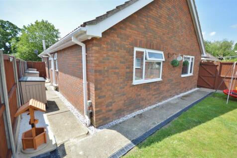 ALTERNATIVE VIEW OF OUTSIDE - REAR