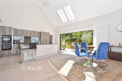 Kitchen/ Breakfast Room