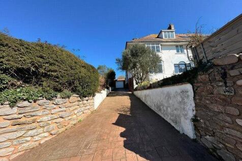 Garage & Driveway