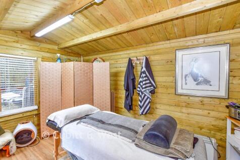 Workshop/Outbuildings