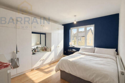 India Dock Rd, E14 House For Sale By Barrain Londo