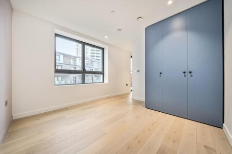 1386502-21-692d9c...