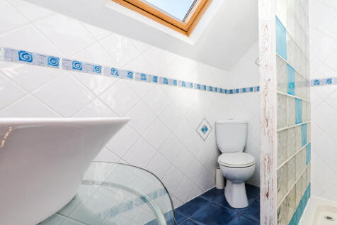 5 bed, 5 bath Detached in Glasgow - Photo 53