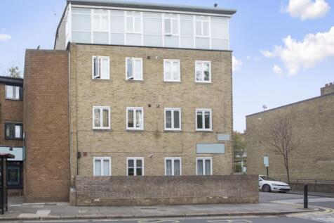 e8 Brooke Lodge _...