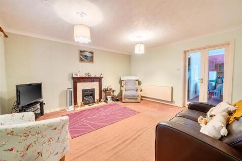 4 Maple Close, Towcester