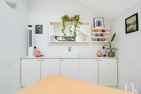 3 Queens Place, BN1 (13).jpg