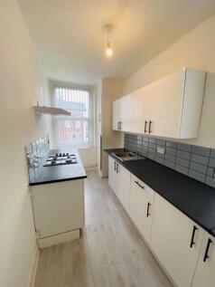 A well-presented one-bedroom ground floor apartment situated in the popular residential area of Kensington (L6). This property benefits from its own private external entrance leading directly onto com