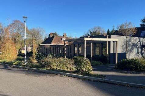 32 Manor Gardens photo 18.jpg