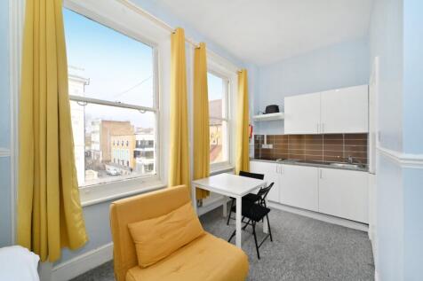 O.I.G Real Estate are pleased to bring to market this bright studio apartment.