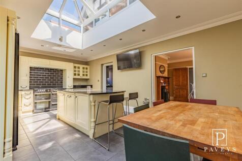 KITCHEN BREAKFAST ROOM