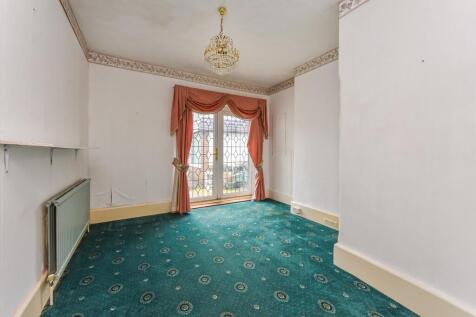 DINING ROOM/BEDROOM