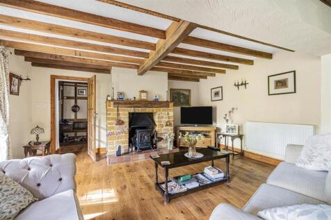 Vale Cottage, 4 Butchers Lane, Pattishall