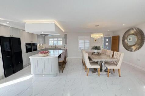 Kitchen/Dining/Living Space