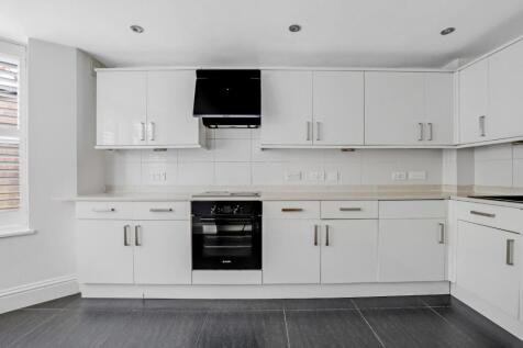 02-1899JHPropWorld - 60 Larkbere Road - 2.jpg