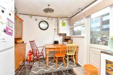 Kitchen/ Breakfast Room