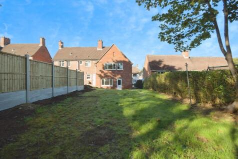 REAR GARDEN 04.jpg